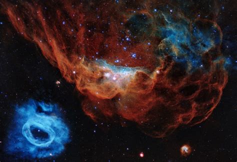  Um Mergulho Profundo no Cosmos: Uma Exploração das Maravilhas Universais